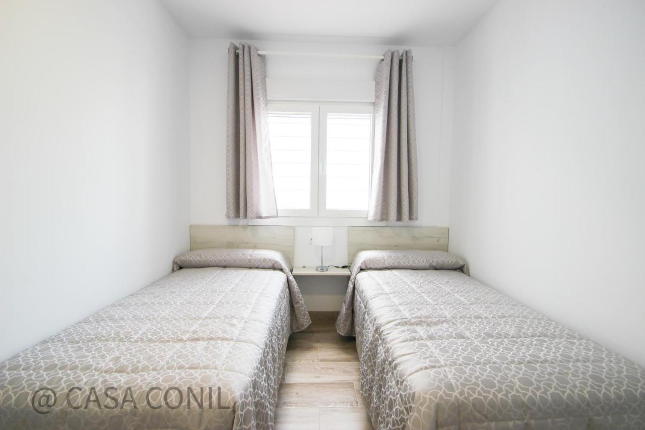 הוילה קוניל דה לה פרונטרה Casa Saturn מראה חיצוני תמונה